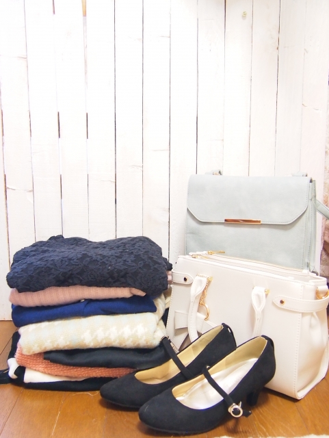 【コラム】リサイクルショップとメルカリ、どっちがお得？適切に使い分けて不要品を高く売ろう